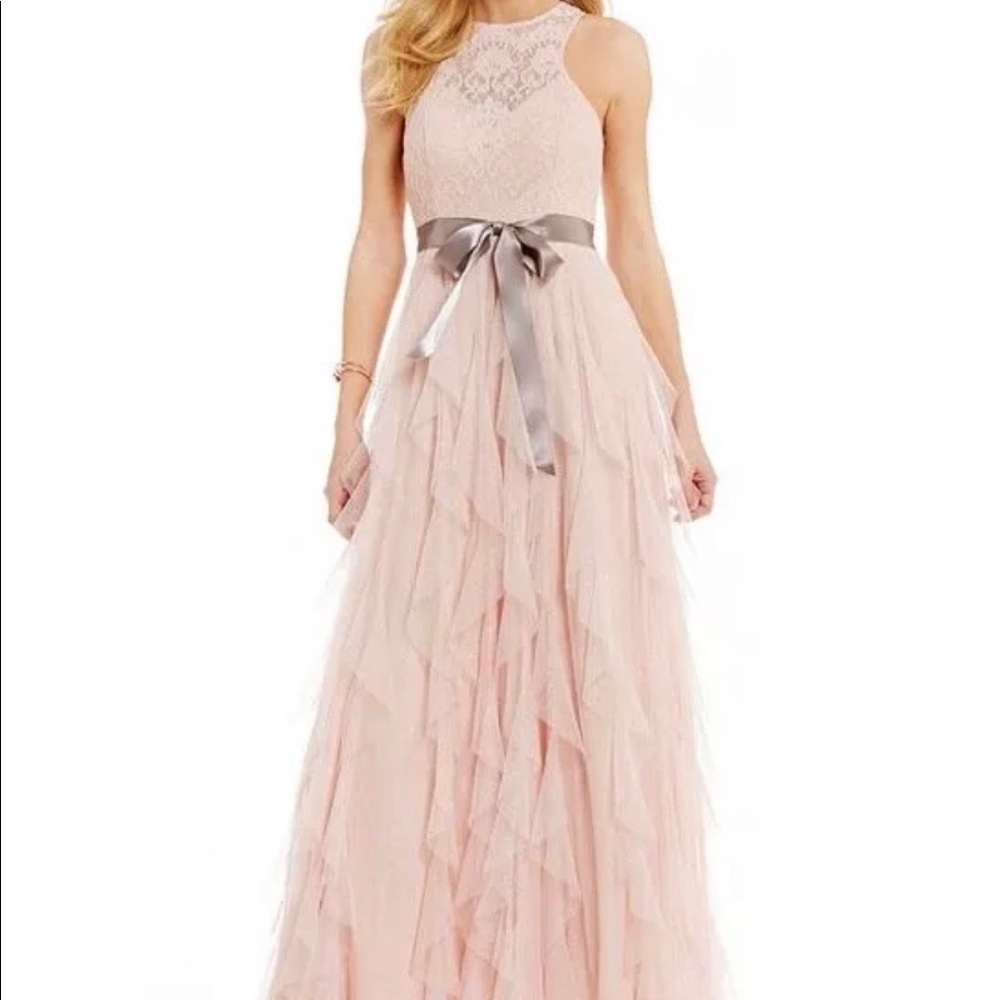 Sleeveless Illusion Lace Halter Top Prom Dress